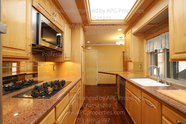 Building Photo - 5411 Park Ave