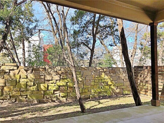 Building Photo - 10911 Hidden Caves Way