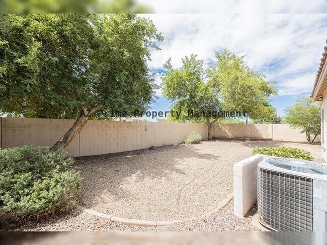 Building Photo - 3864 S Emery Cir