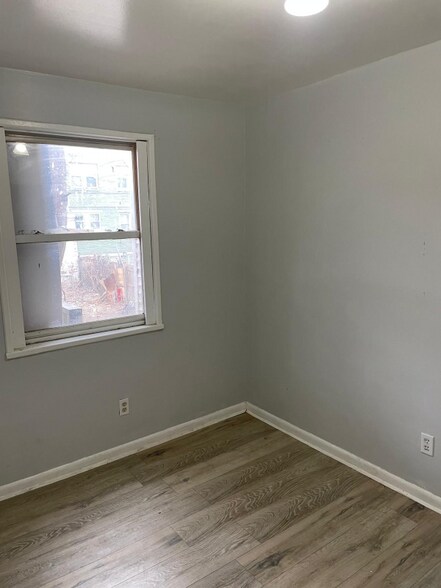 Building Photo - 333 Orange St