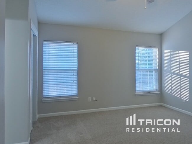 Building Photo - 2228 Meadecroft Rd