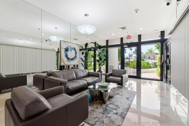 Building Photo - 1361 S Ocean Blvd