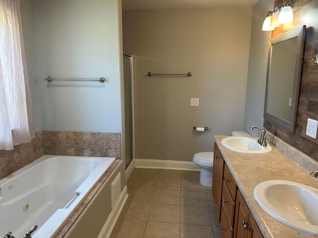 Building Photo - 101 Fawn Forest Dr