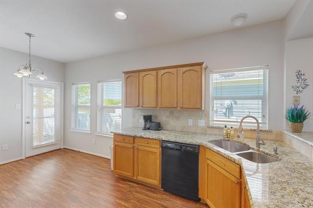 Building Photo - 1421 Cherokee Rose Trail