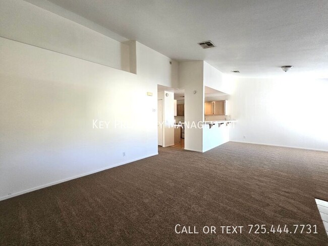 Building Photo - COZY 2 BED, 2 BATH UPSTAIRS CONDO* GATED C...