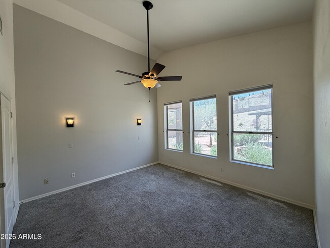 Building Photo - 15844 S 23rd Pl