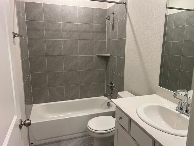 Building Photo - 6810 Pleasanton Pkwy