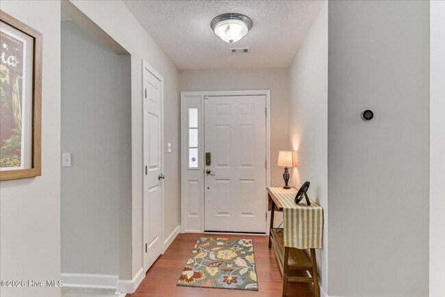 Building Photo - 135 Summerfield Cir