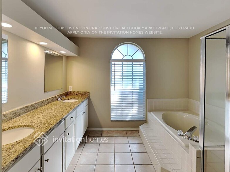 Building Photo - 9671 Fox Hearst Rd