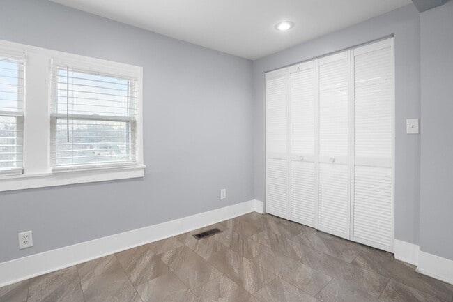 Building Photo - 1910 Shelby Ave