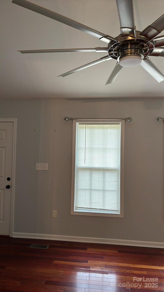 Building Photo - 3413 Mooring Pl