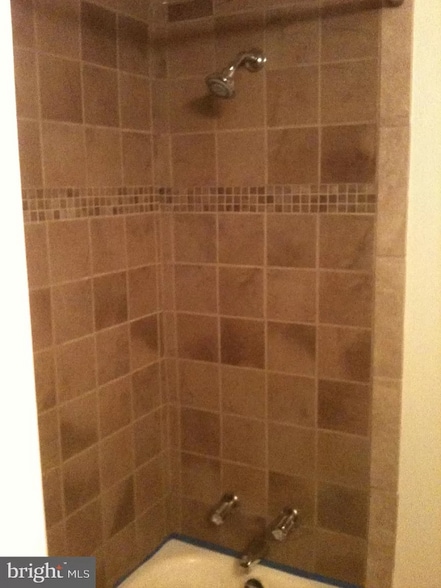 Building Photo - 1624 Park St