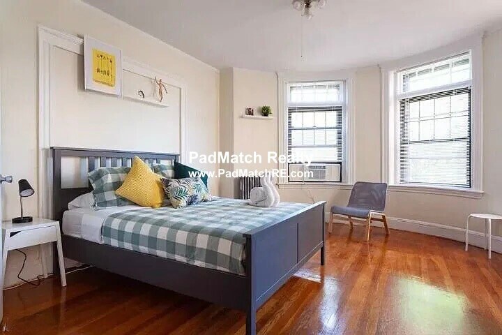Building Photo - 1247 Beacon St