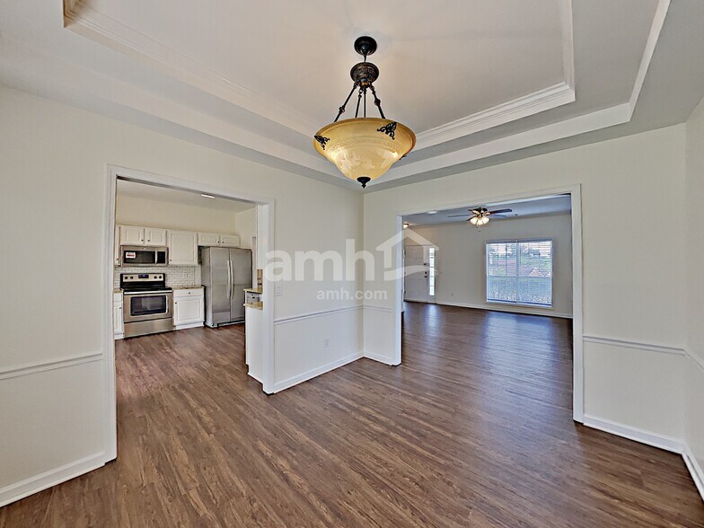 Building Photo - 10087 Harmon Springs Dr