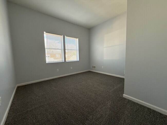 Building Photo - Beautiful Three - Bedroom Home In Baltimore