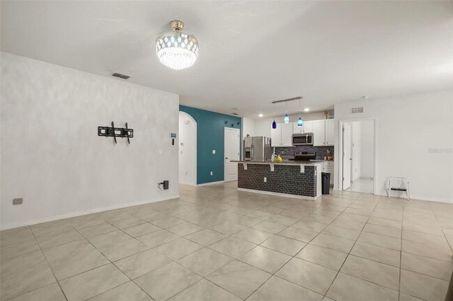 Building Photo - 2443 White Lilly Dr