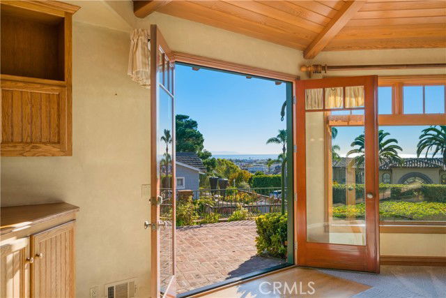 Building Photo - 811 6th St