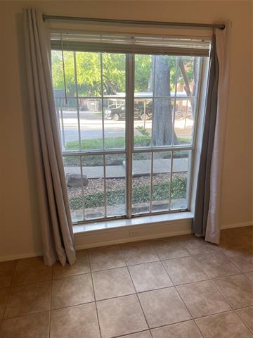 Building Photo - 8601 Park Ln