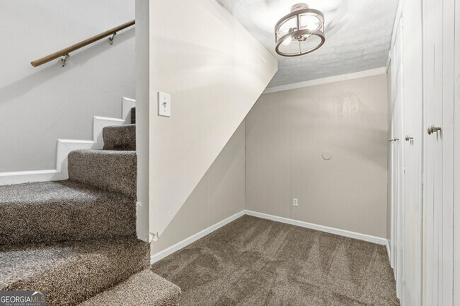 Building Photo - 1247 Wooten Dr