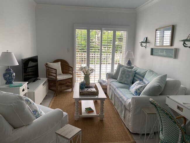 Cosy and Comfortable - 290 Sunrise Dr