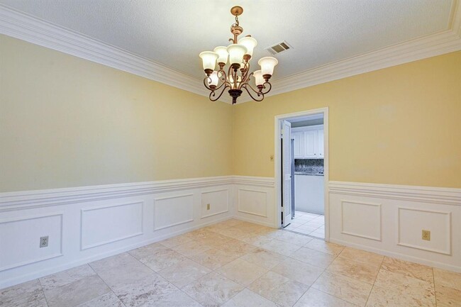 Building Photo - 11743 Riverview Dr