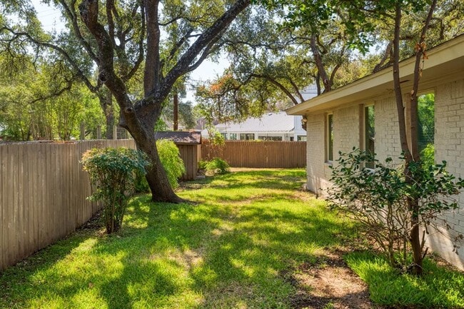 Building Photo - 4107 Tablerock Dr