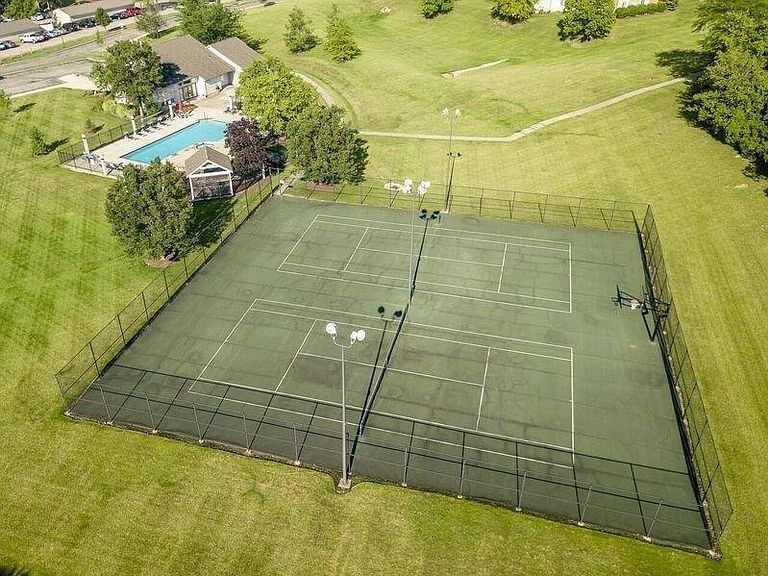 Lighted Tennis & Basketball Courts - 8892 Eagleview Dr