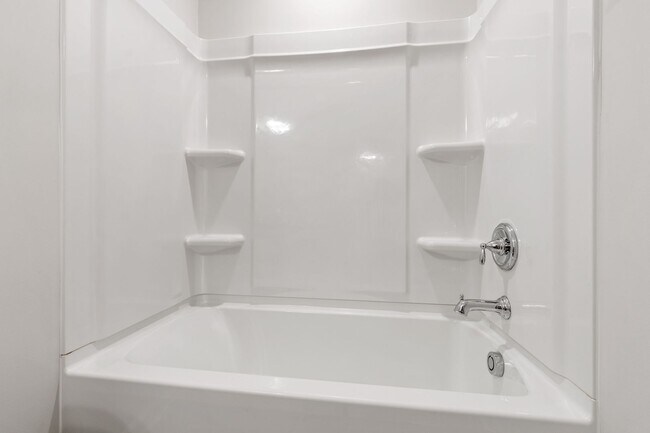 Building Photo - Stylish 4-Bedroom Townhome with Backyard O...