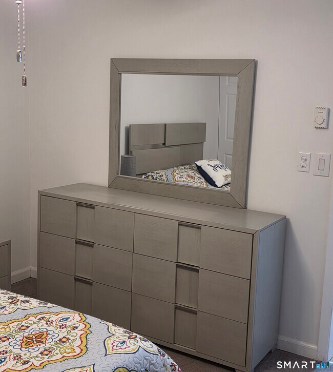 Building Photo - 7 Padanaram Rd