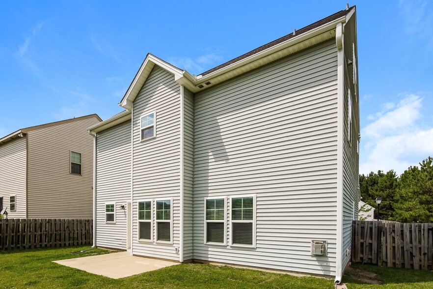 Building Photo - 23 Marsh Creek Dr