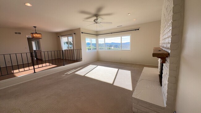 Building Photo - Lovely Thousand Oaks Rental with Expansive Yard and Mountain Views