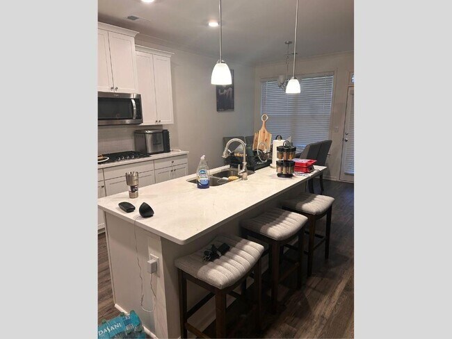 Building Photo - 1120 Trident Maple Chase