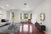 Building Photo - 64 James St