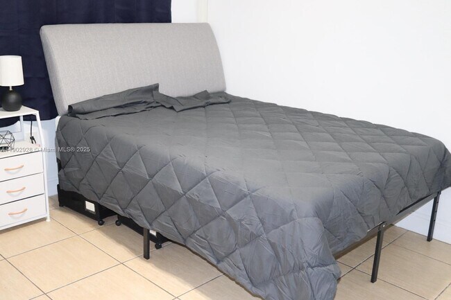 Building Photo - 20022 NW 58th Ct