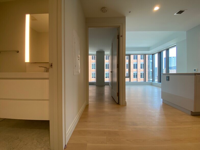 Building Photo - 135 Seaport Blvd