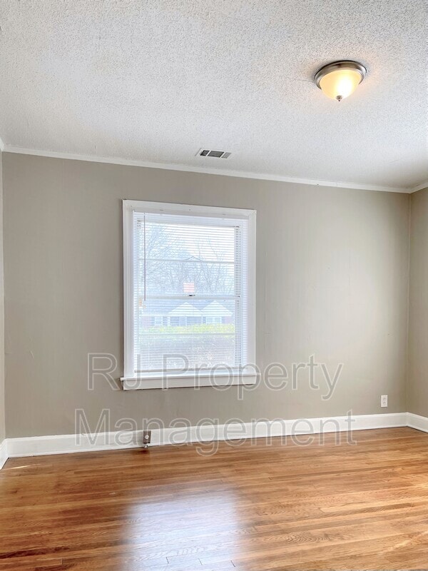 Building Photo - 1639 Shadowlawn Blvd