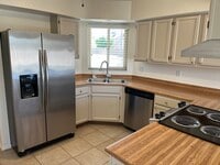 Building Photo - 1200 W Boxelder Cir