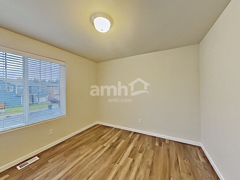 Building Photo - 13831 66th Ave E