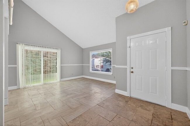 Building Photo - 7711 Del Glen Ln