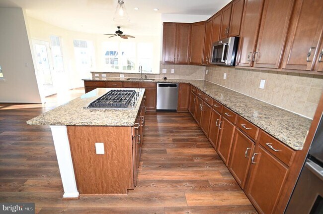 Building Photo - 7001 Chaptico Ct