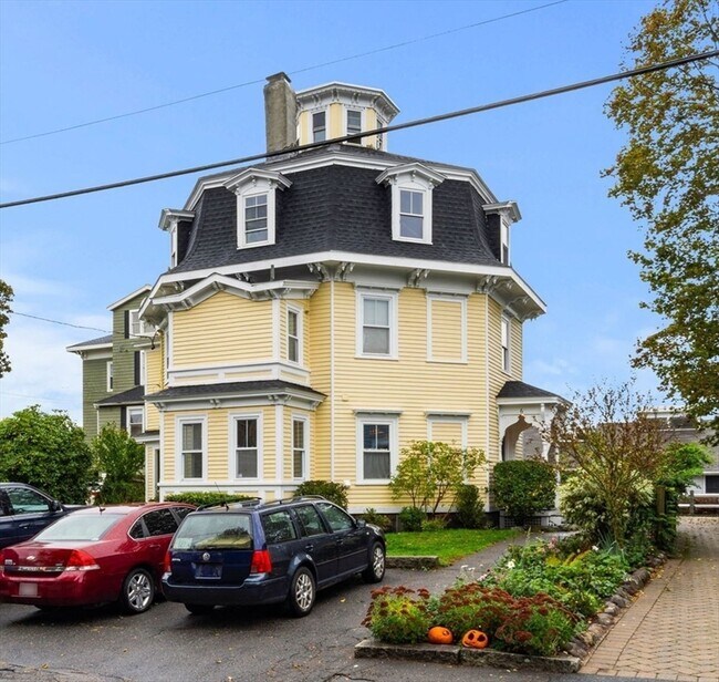 Building Photo - 6 Mt Vernon St