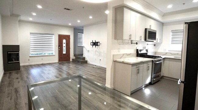 Building Photo - 268 Mar Vista Ave