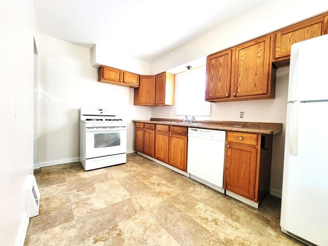 Building Photo - 1320 Tioga Ave