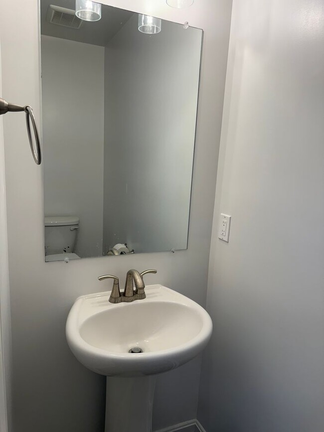 Building Photo - 11106 Gopher Dr N