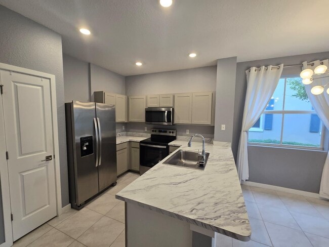 Building Photo - 140 Bandol St