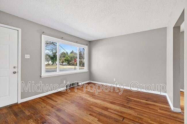 Building Photo - 8280 Frost Ave