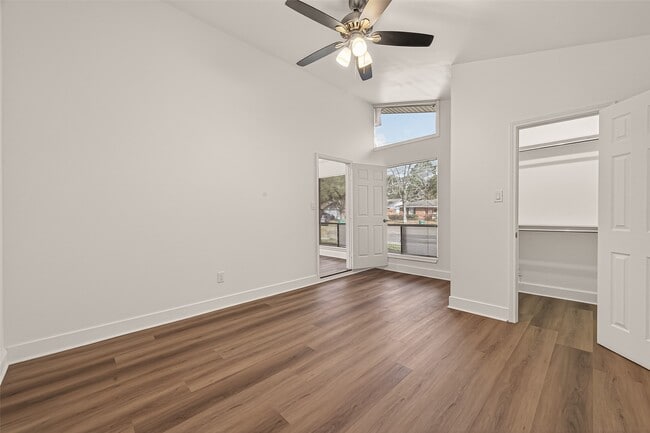 Building Photo - 5503 Jason St