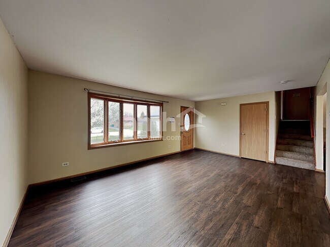 Building Photo - 370 Brink Drive