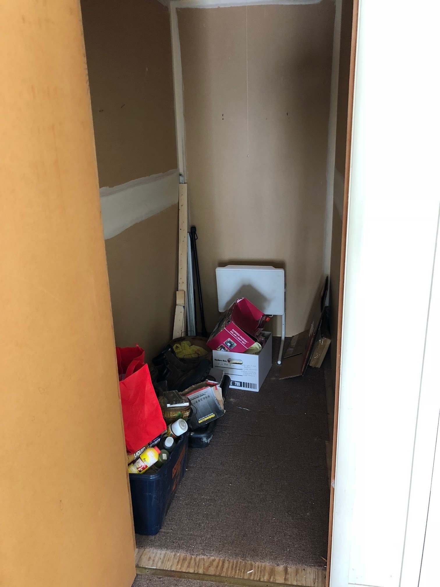storage unit - 2226 Court St