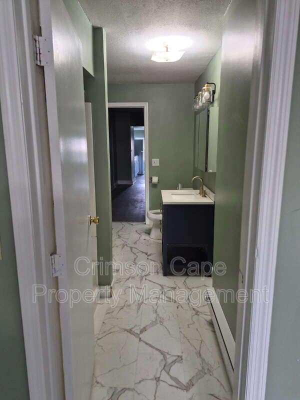 Building Photo - 177 E Main St